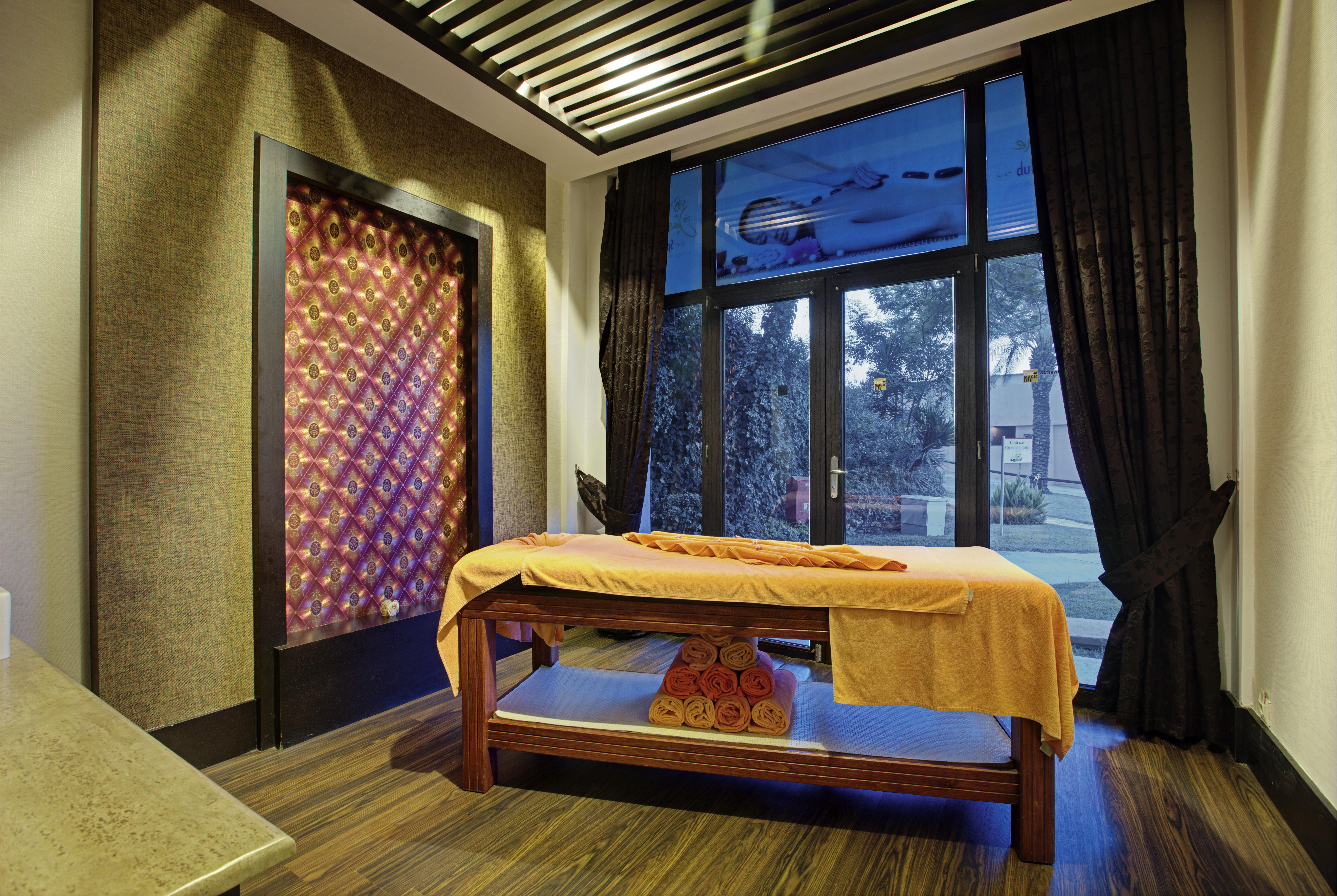 Asteria Family Resort Belek Antalya Exteriör bild A massage table
