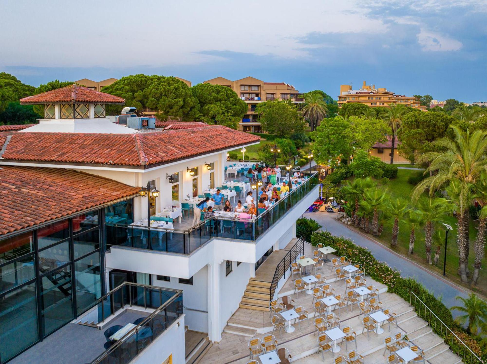 Asteria Family Resort Belek Antalya Exteriör bild The Village