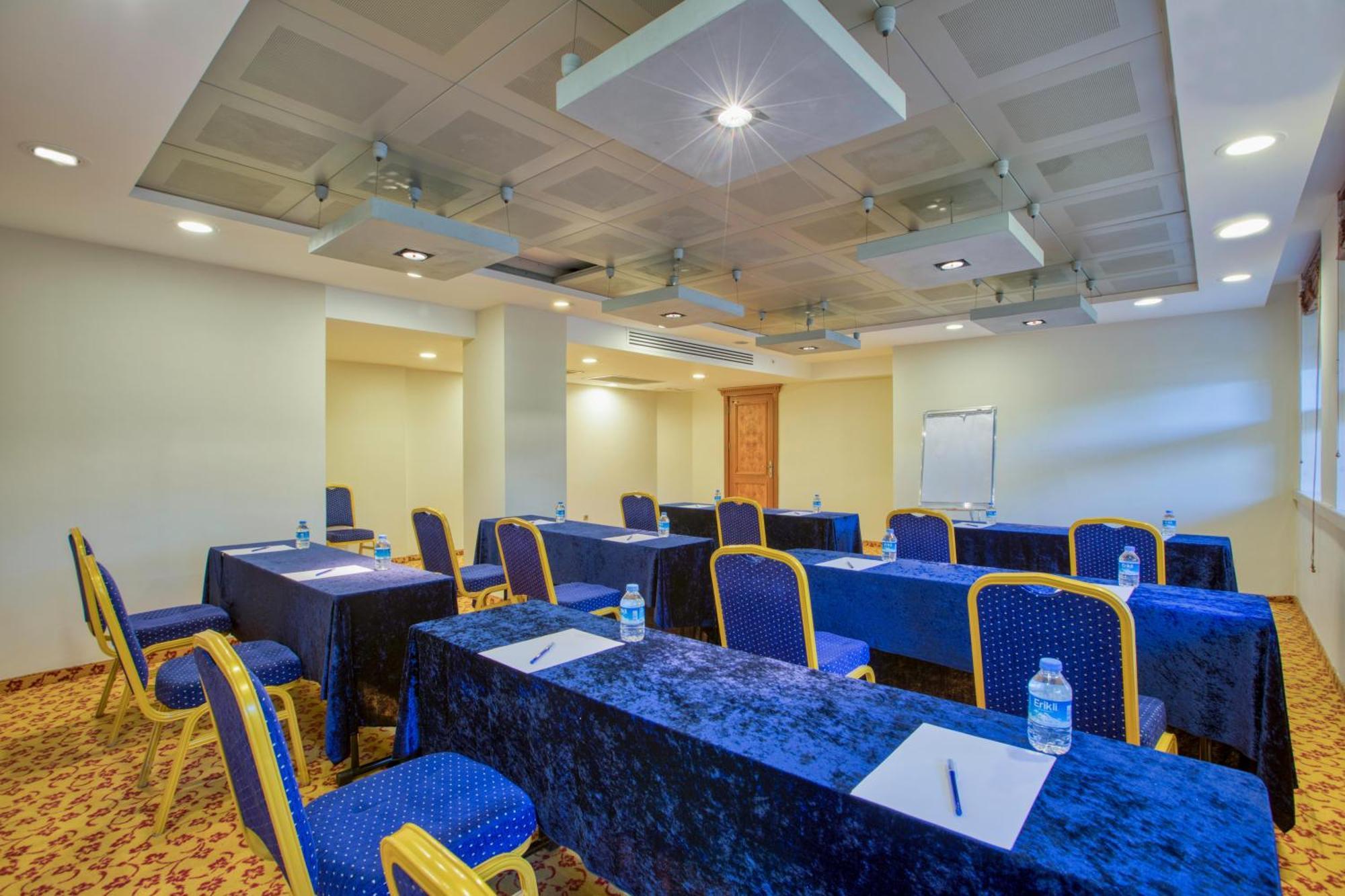 Asteria Family Resort Belek Antalya Exteriör bild Meeting room