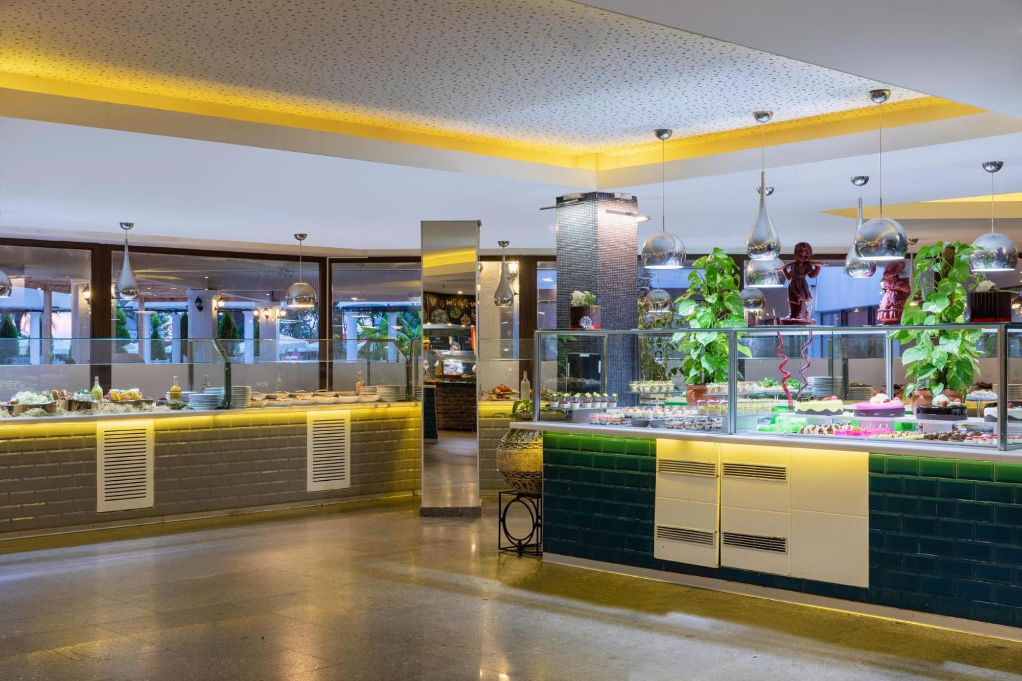 Asteria Family Resort Belek Antalya Exteriör bild The buffet at the hotel